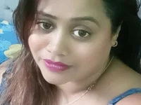 monaa's webcam live show