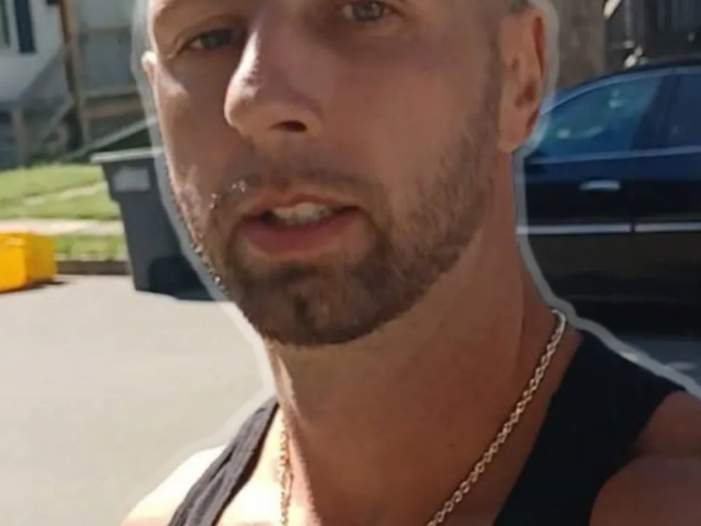 دردشة ToneTone2222 الجنسية دون اتصال