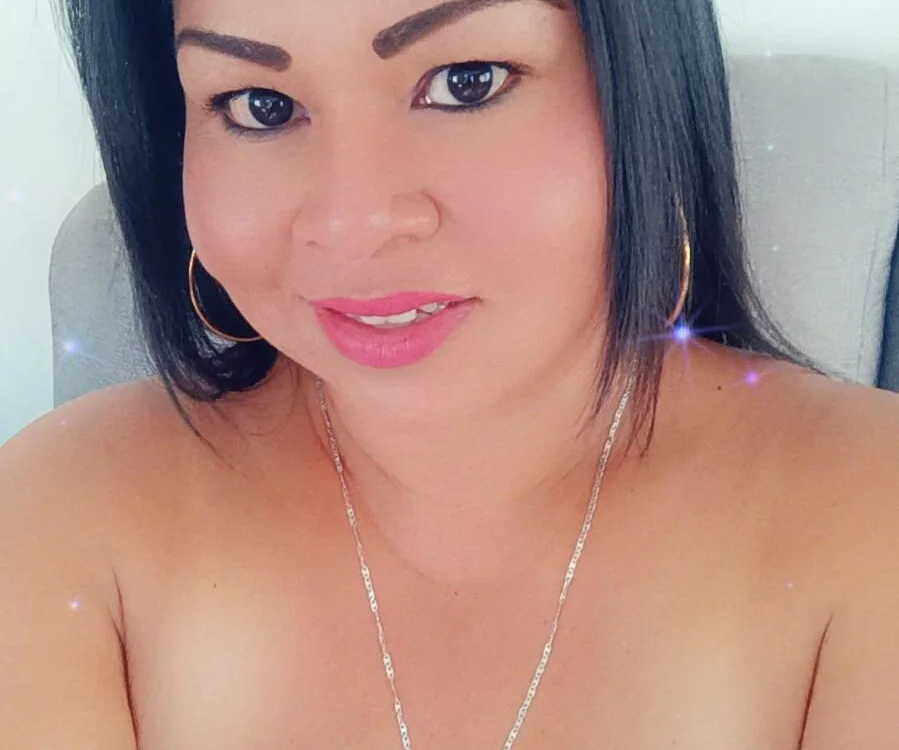 Andrea_Milf69 offline chatrum