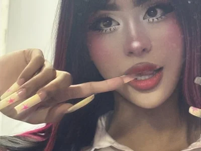 Cute_Roxxy Adlı Modelin Çevrimdışı XXX Sohbeti