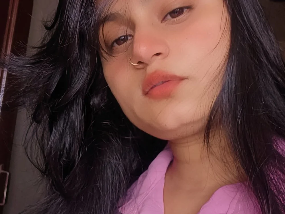 Khanheena's Offline Chat Room