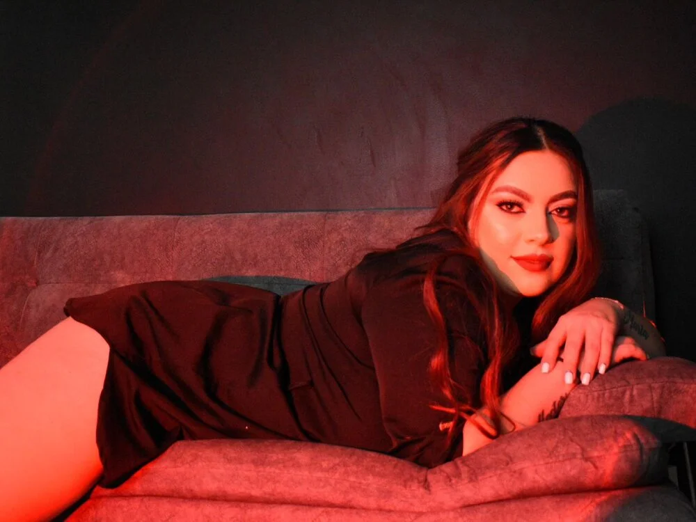 Kiara_noirr Offline XXX Chat