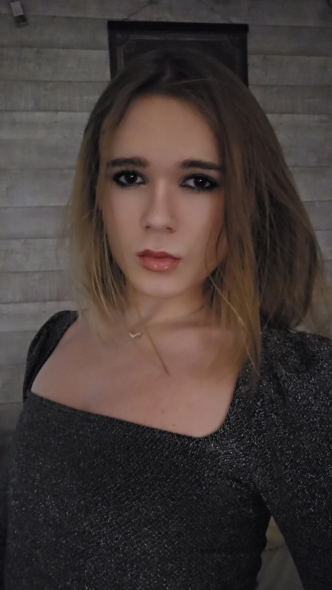 Charles-x69 live webcam