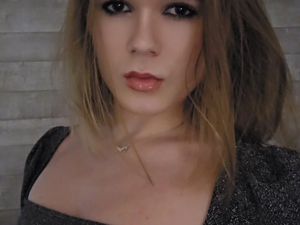 Charles-x69 Offline XXX Chat