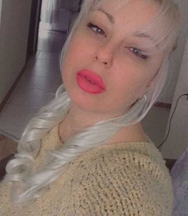Afina_Saint's Offline XXX Chat
