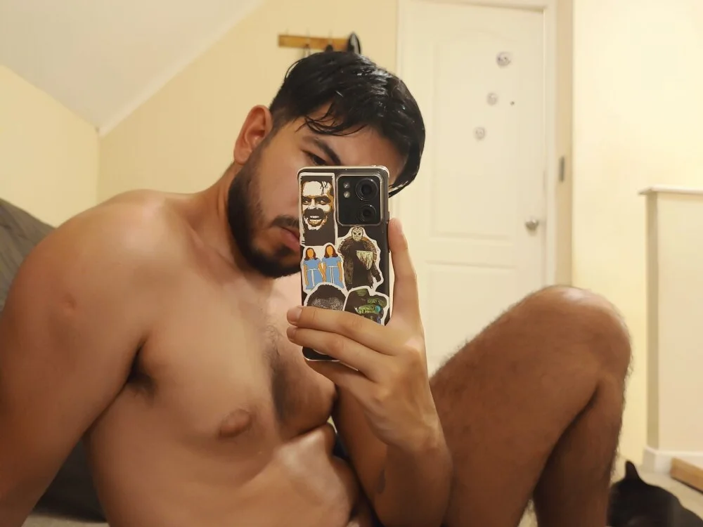 Javiermyers2000 Offline XXX-chat