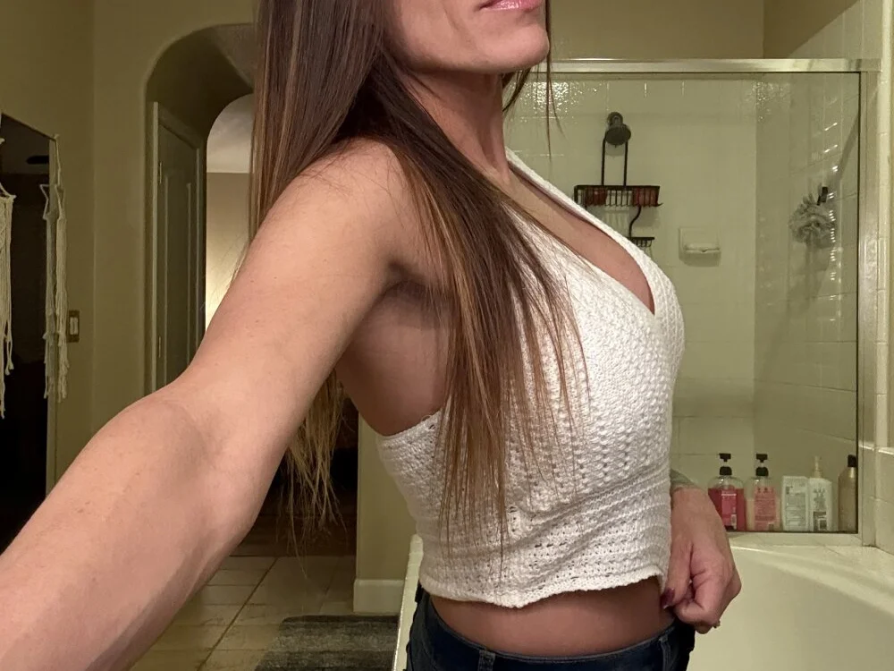 LovelyLola6969 오프라인 XXX 채팅