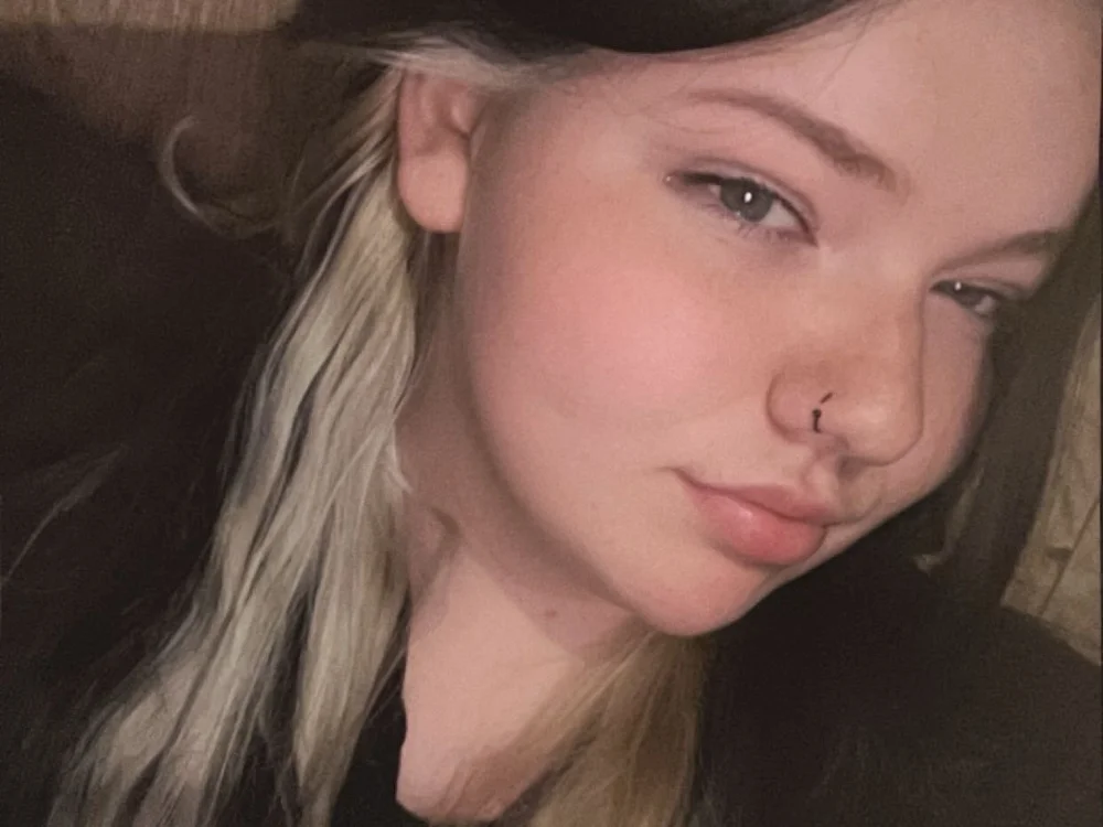Simplicity4u420's Offline XXX Chat