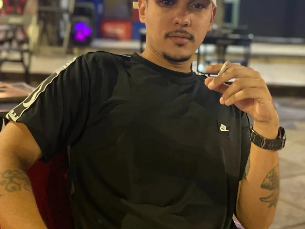 BlackAngelHell's Offline Chat Room
