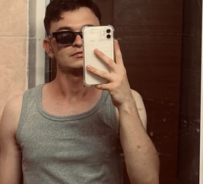 Kosty61_'s Offline XXX Chat