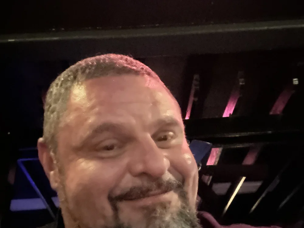 Shitshow26's Offline Chat Room
