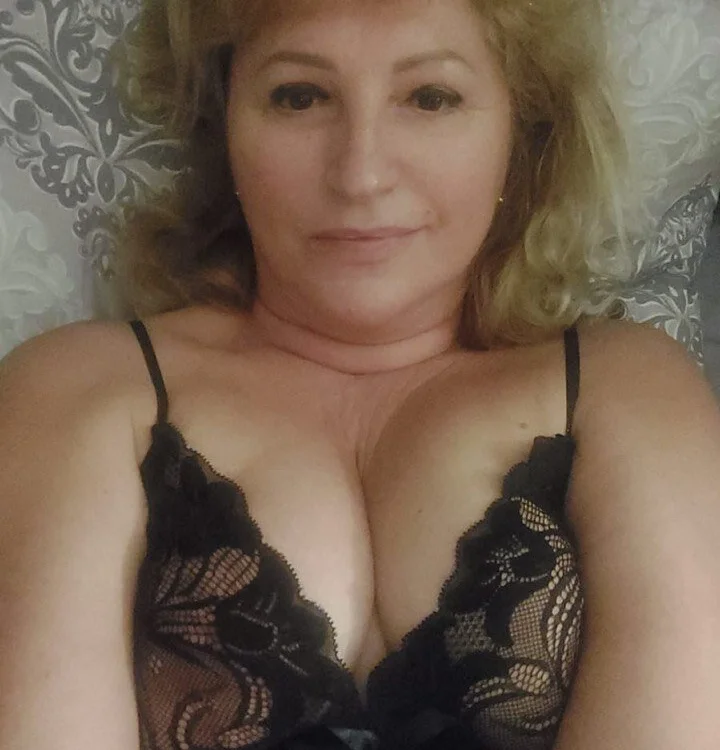 Eva5576 Chat XXX offline