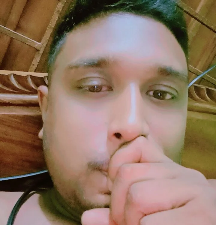 Cool_boy121 অফলাইন XXX চ্যাট