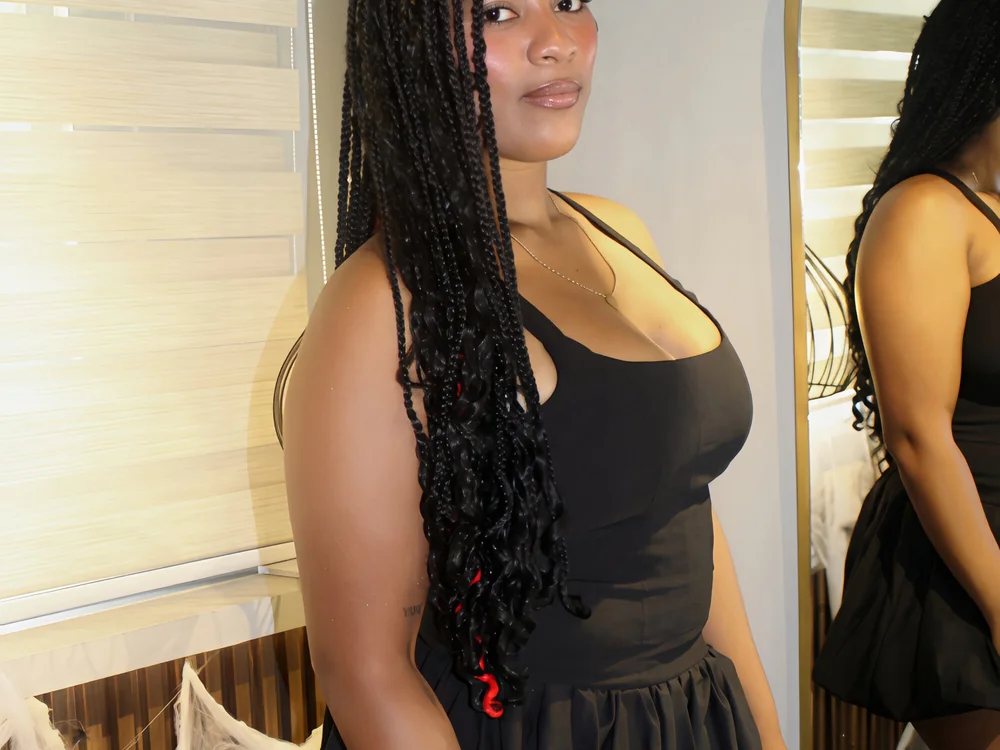 Juli_prettyeyes' Offline XXX Chat