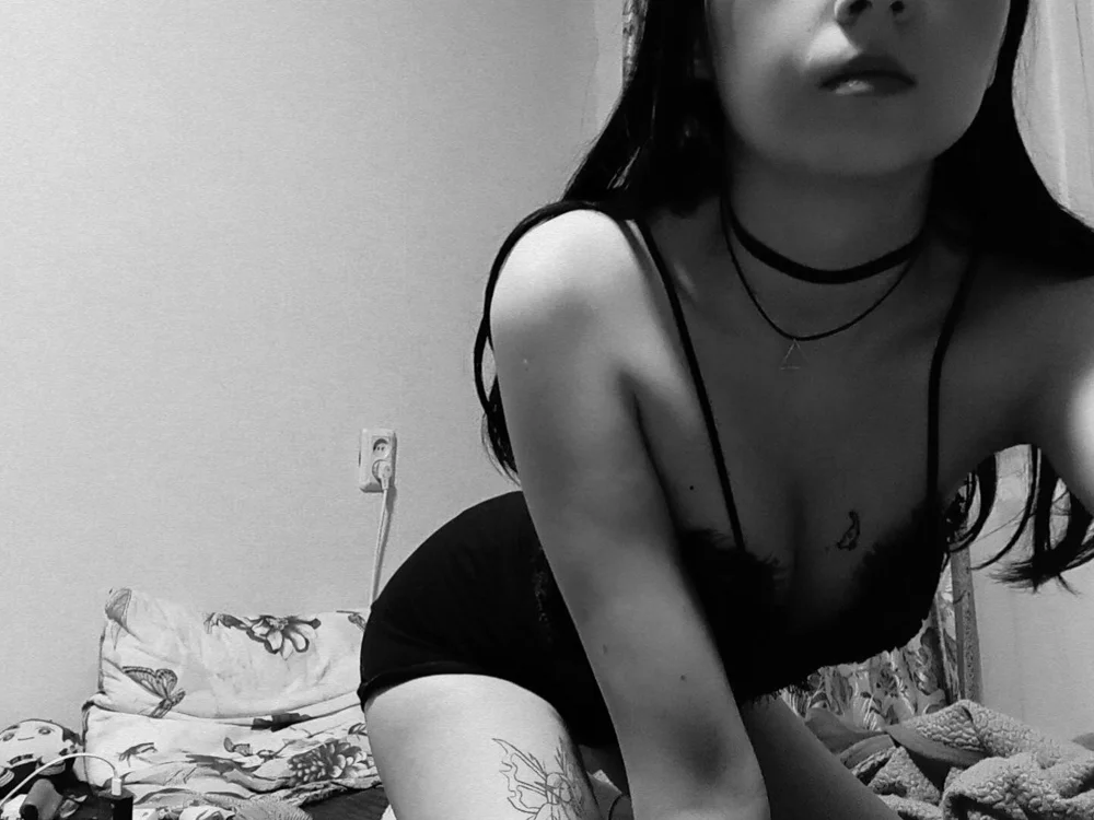 Offline XXX chat Selena_blisss