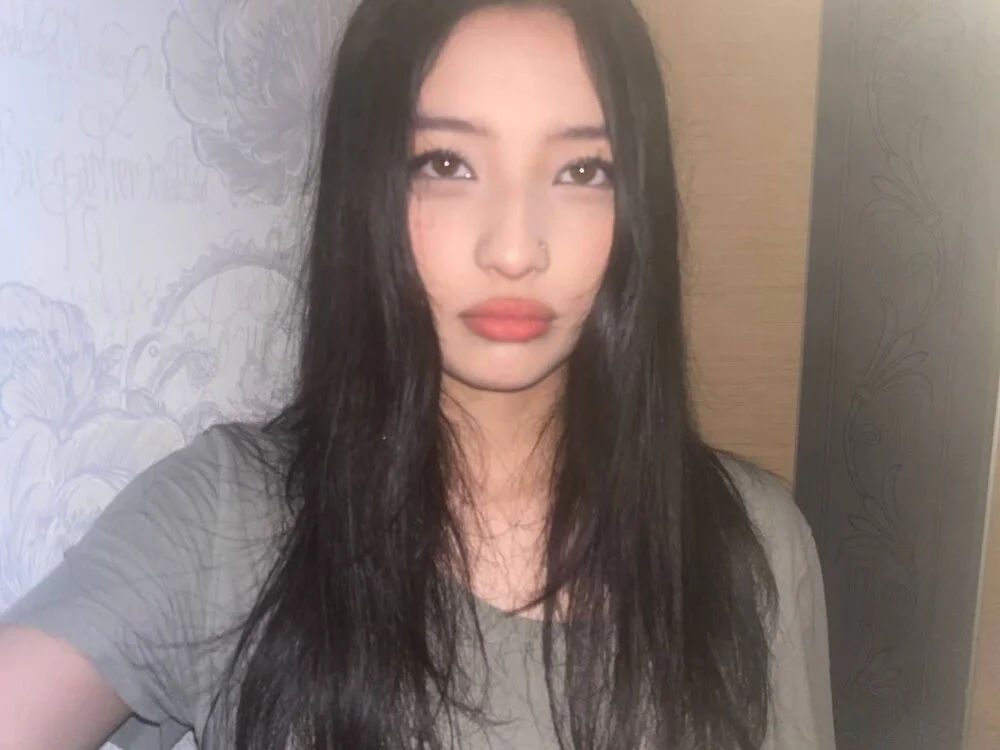 Chatroom XXX en direct de LaurelLeier