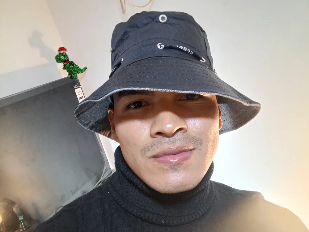 bombomdechcolate offline XXX-chat