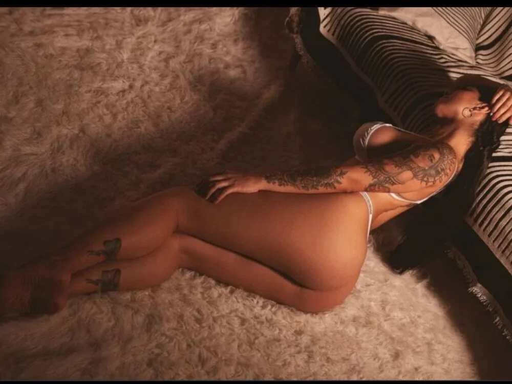 SophiaKarson's Offline XXX Chat