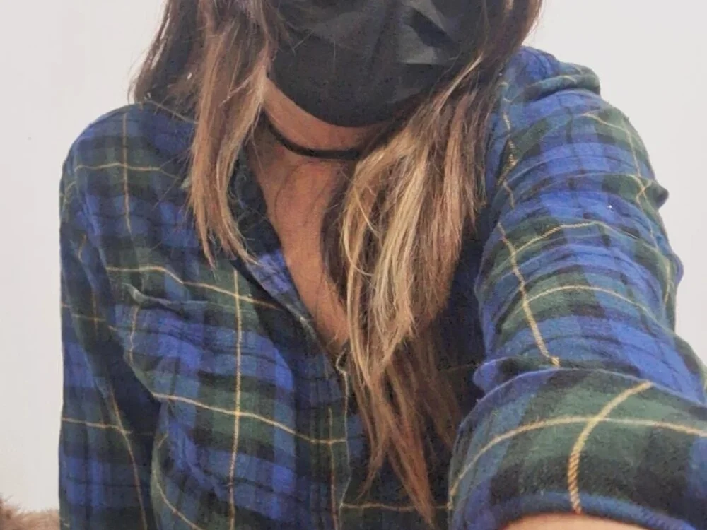 D_Ryuu Adlı Modelin Çevrimdışı XXX Sohbeti