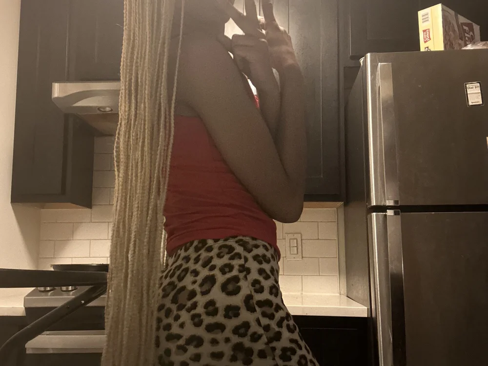 avadwettyone's Offline XXX Chat