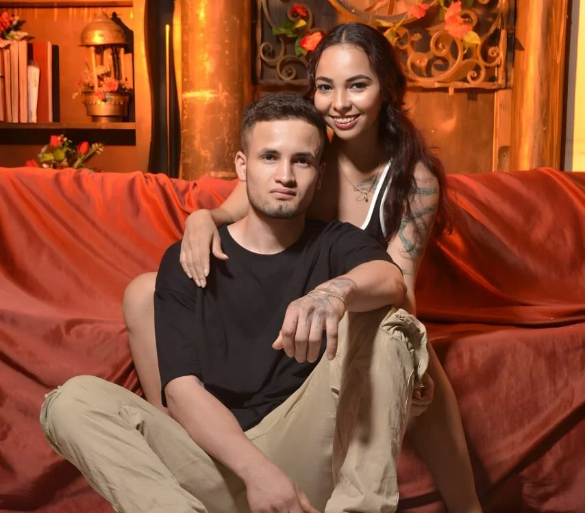 Magicsexx69 Adlı Modelin Çevrimdışı XXX Sohbeti