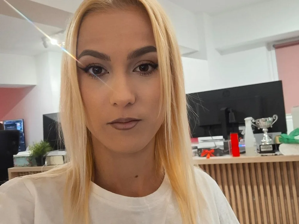 RebelRoss_'s Offline XXX Chat