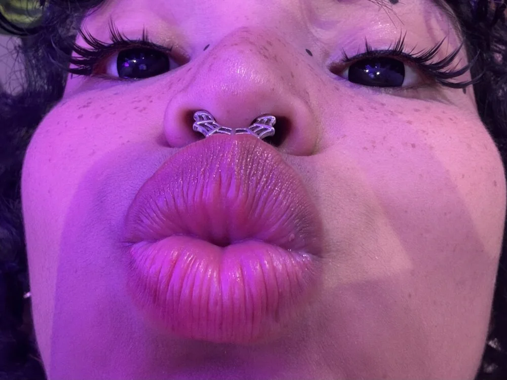 Offline XXX chat modela DaniCollinn_