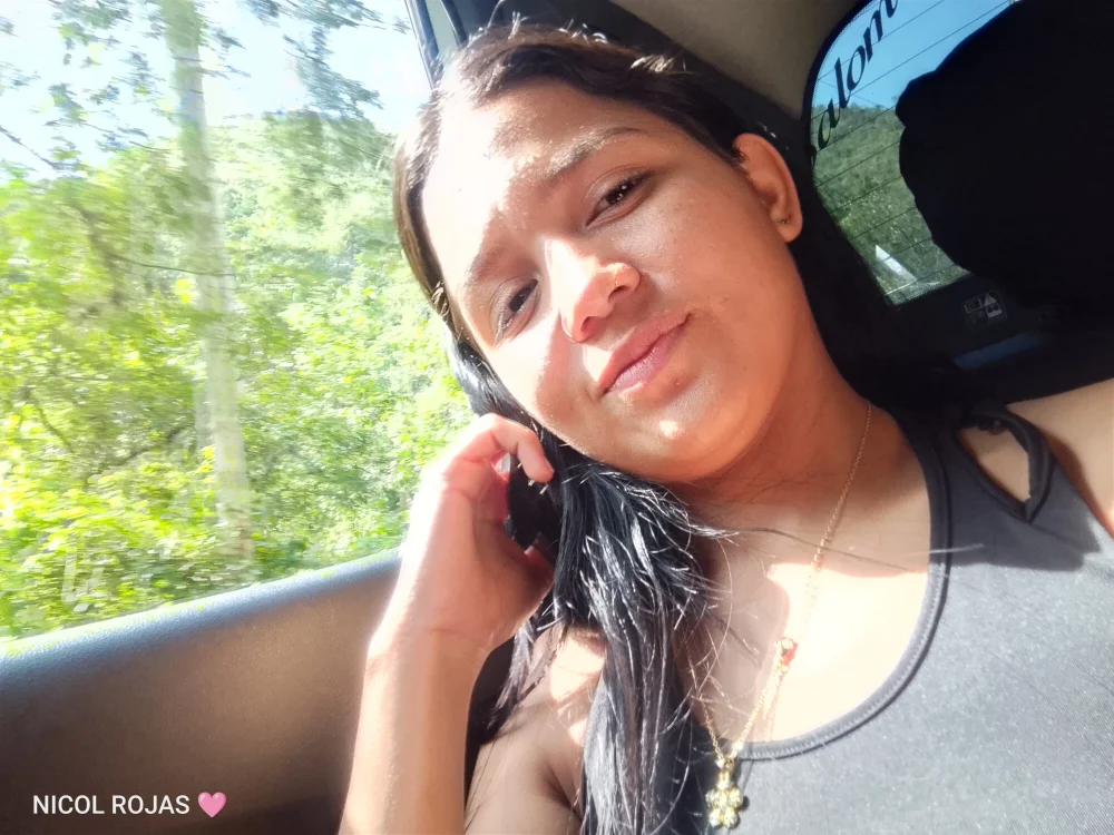 Leya_Phone 2