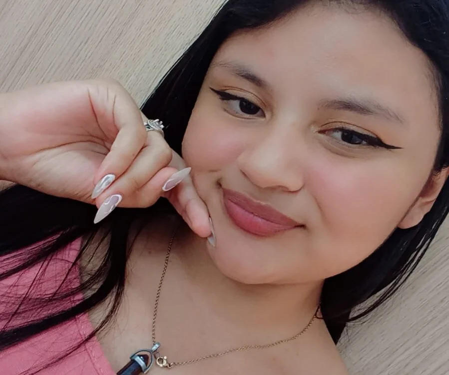 Natty_bellan Offline XXX chat