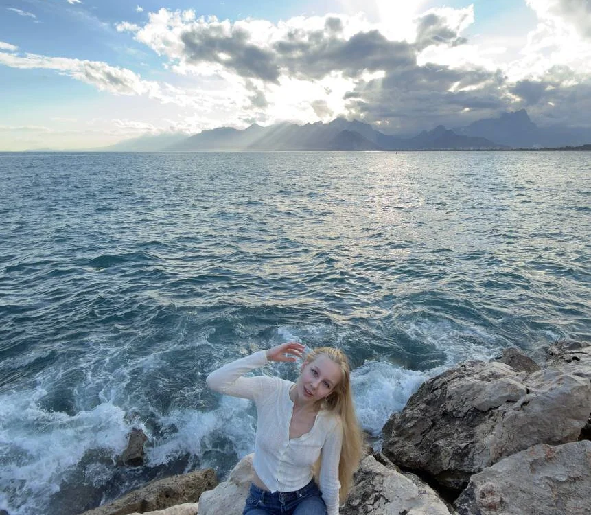 LishaPelle cam model