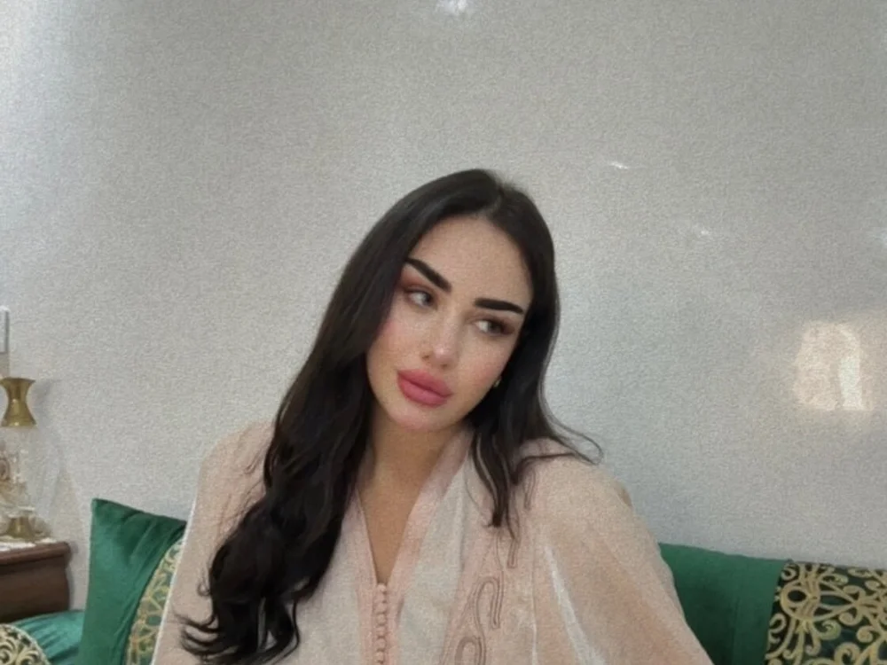 Linaarab69's Offline XXX Chat
