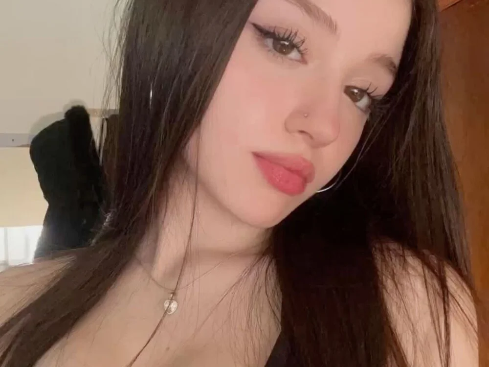 XXX chat uživo modela manalmanal01