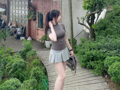 Desi_sara on StripChat