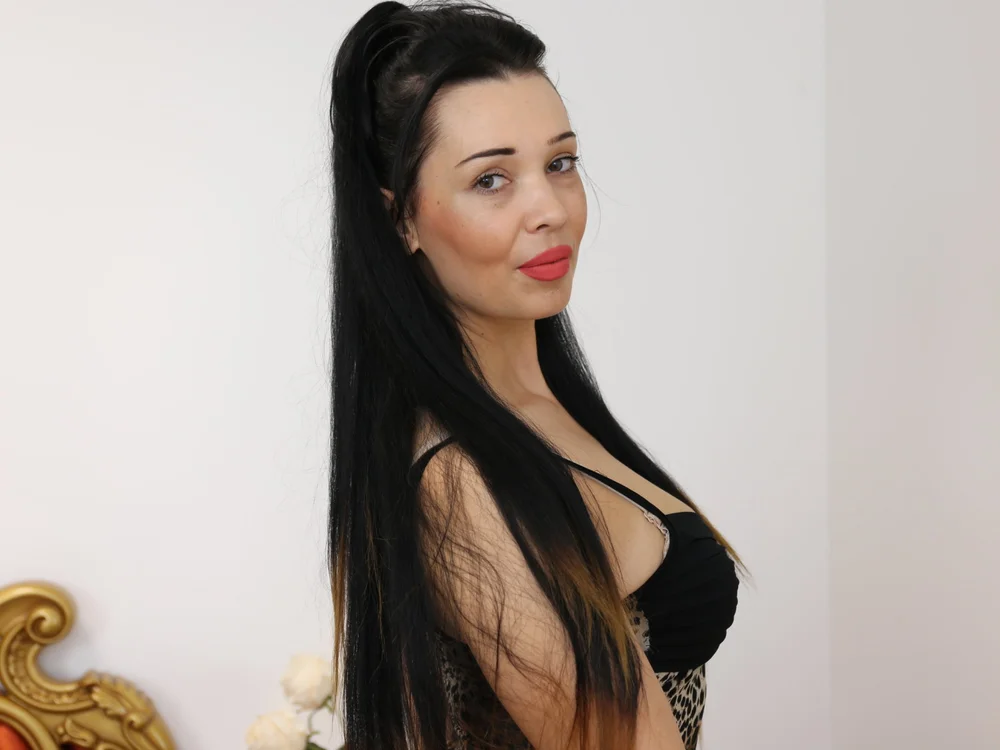 ClassyAmanda Adlı Modelin Çevrimdışı Sohbet Odası