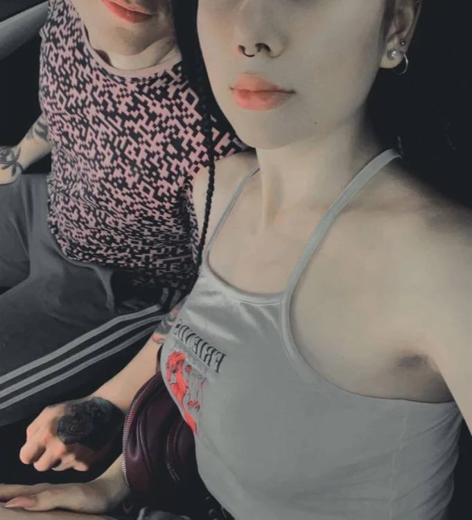 Holy_Clay's Offline XXX Chat