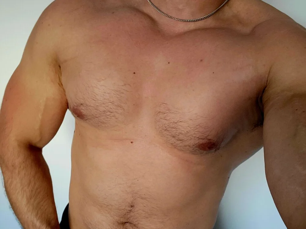 Serpent2463 離線 XXX 聊天