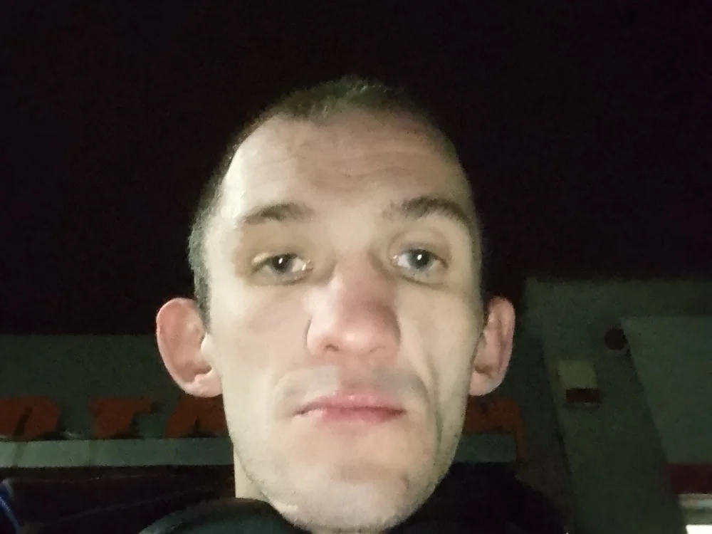 Misiek2@xh's Offline Chat Room