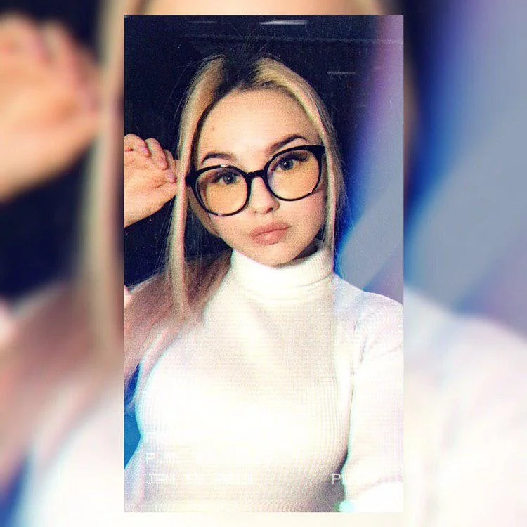 NikaBlonde_'s Offline XXX Chat