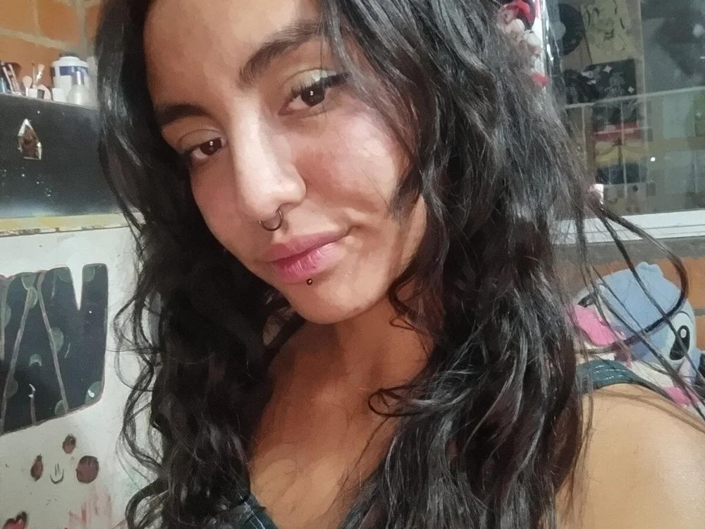 Zarita_mdls' Offline XXX Chat