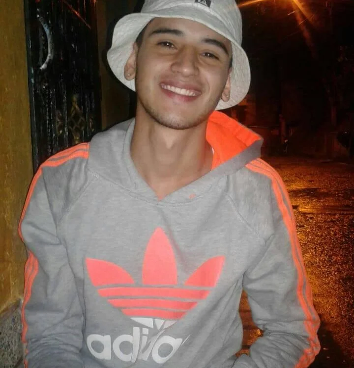 abrahaam25 Offline XXX-chat