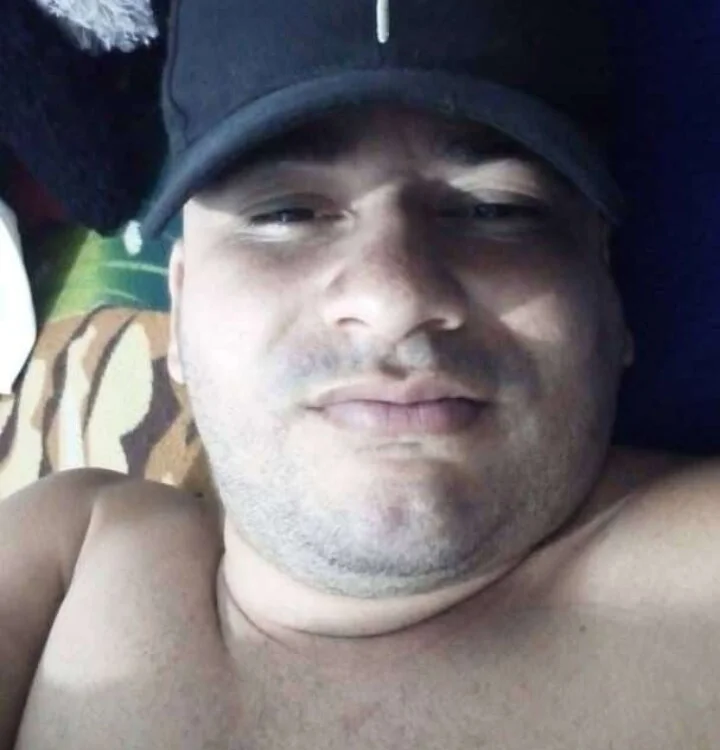 Clei09's Offline Chat Room