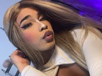 Sweetest_ivonny's webcam live show