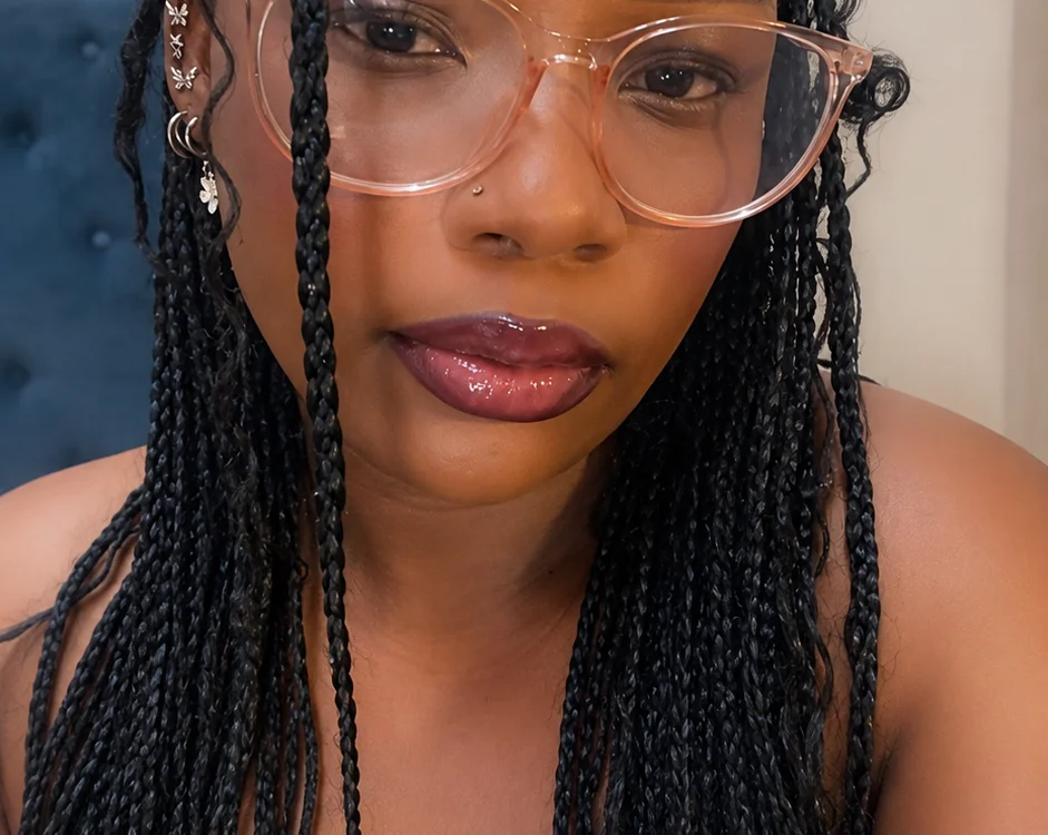 Chatroom XXX hors ligne de CurvyCocoxxx