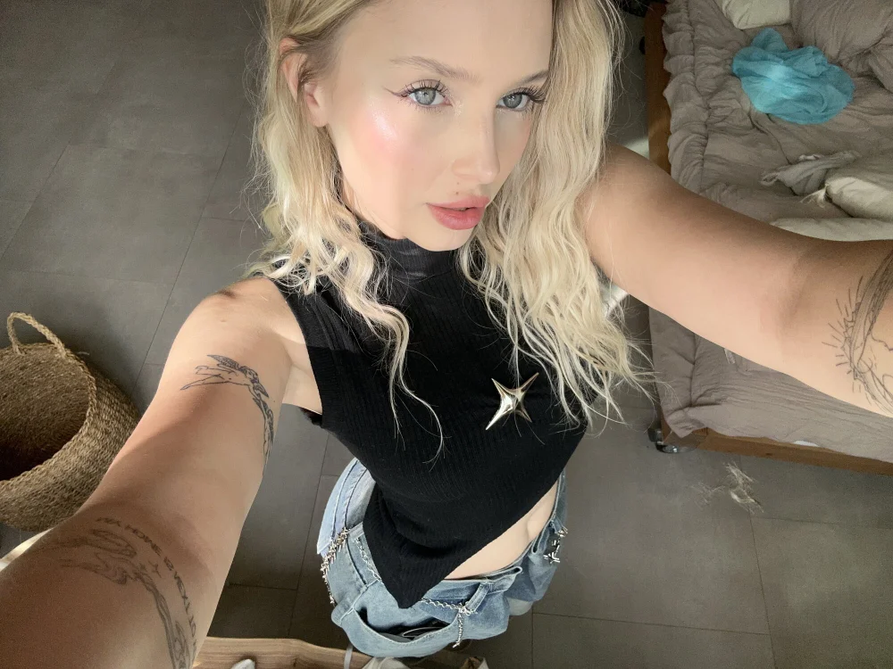 Sofa_sunniy offline chatrum