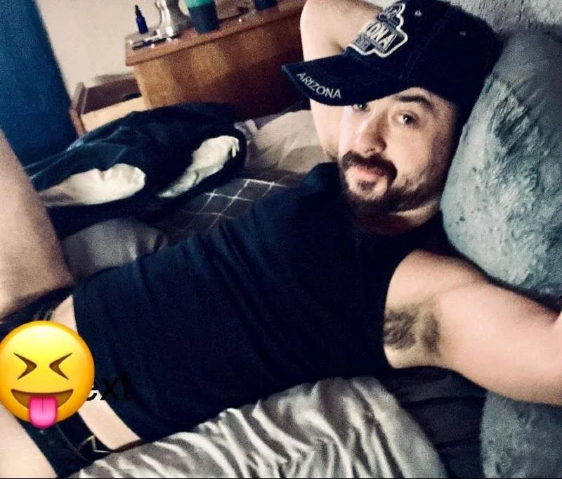 RokOutCockOut's Offline Chat Room