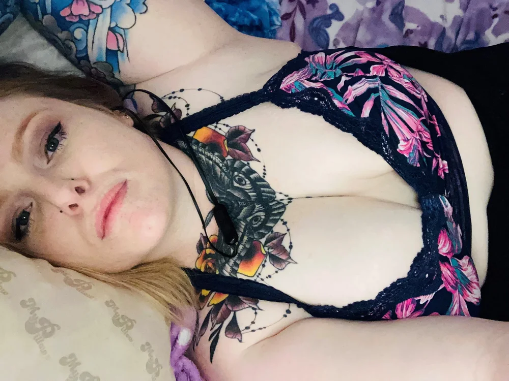RedHotNDirty's Offline XXX Chat