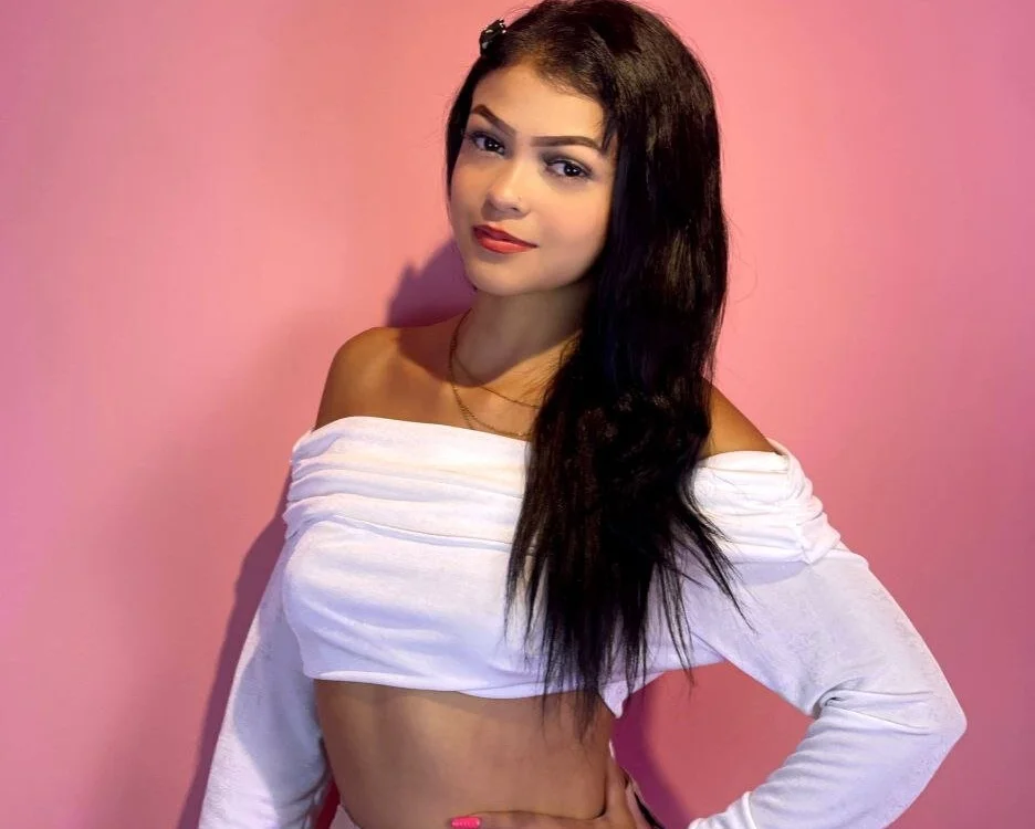 AlanaSinclair offline XXX-chat