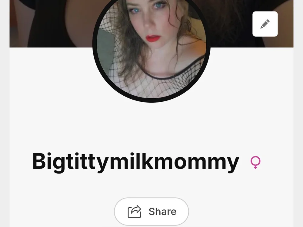 Bigtittymilkmommy's Offline XXX Chat