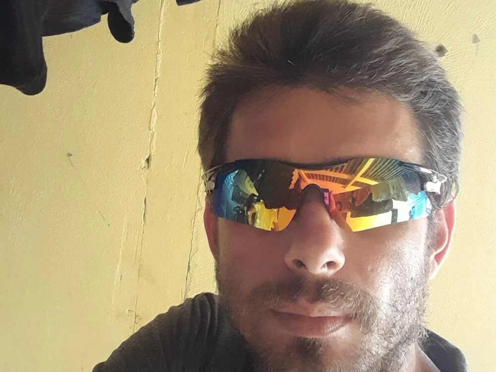 Gouvere: συνομιλία ΧΧΧ εκτός σύνδεσης