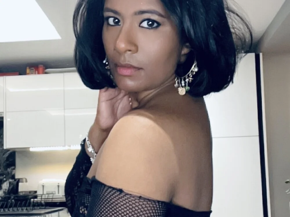 Melarose82 অফলাইন XXX চ্যাট